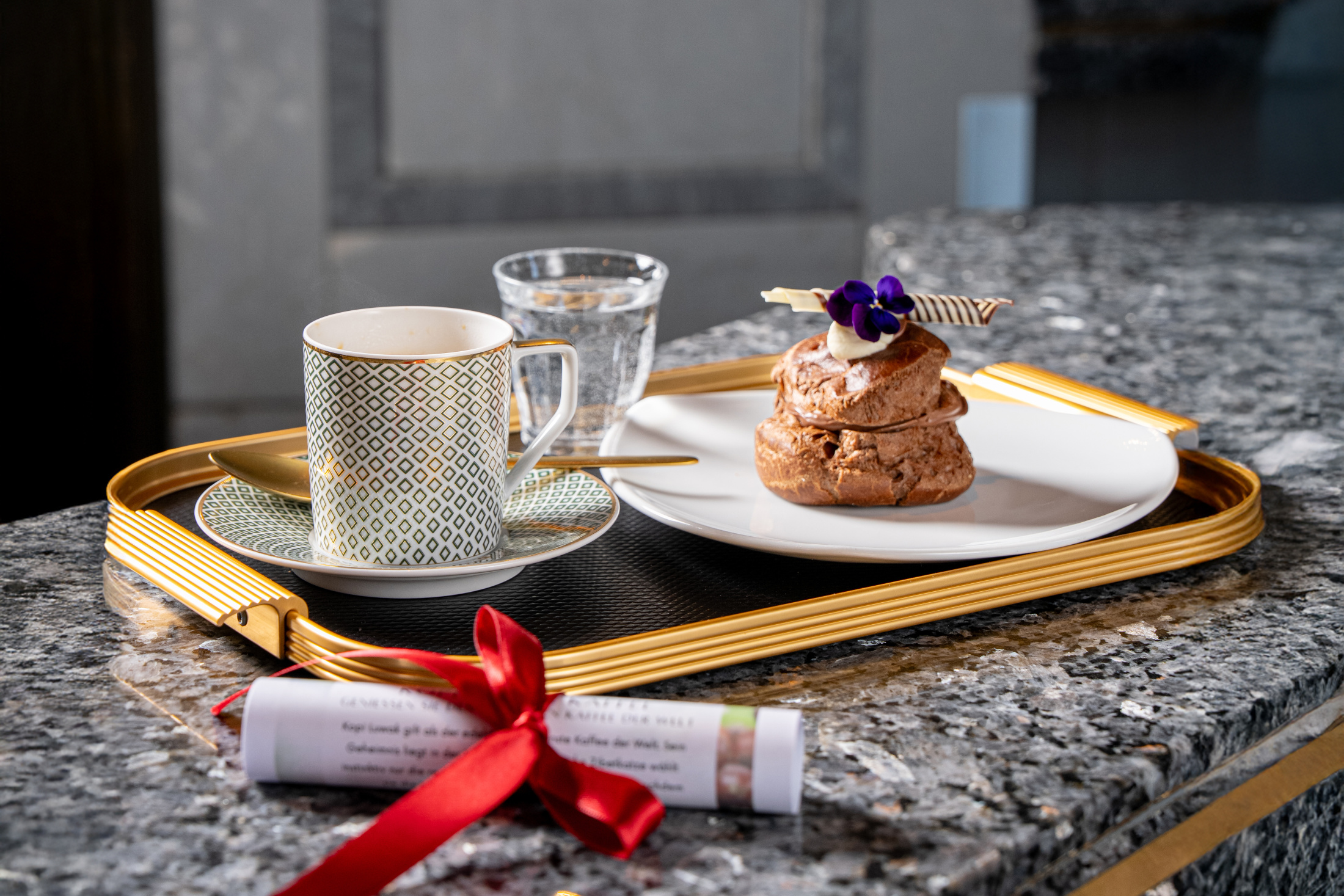 24 DSC03082 - Hotel Schweizerhof Zürich